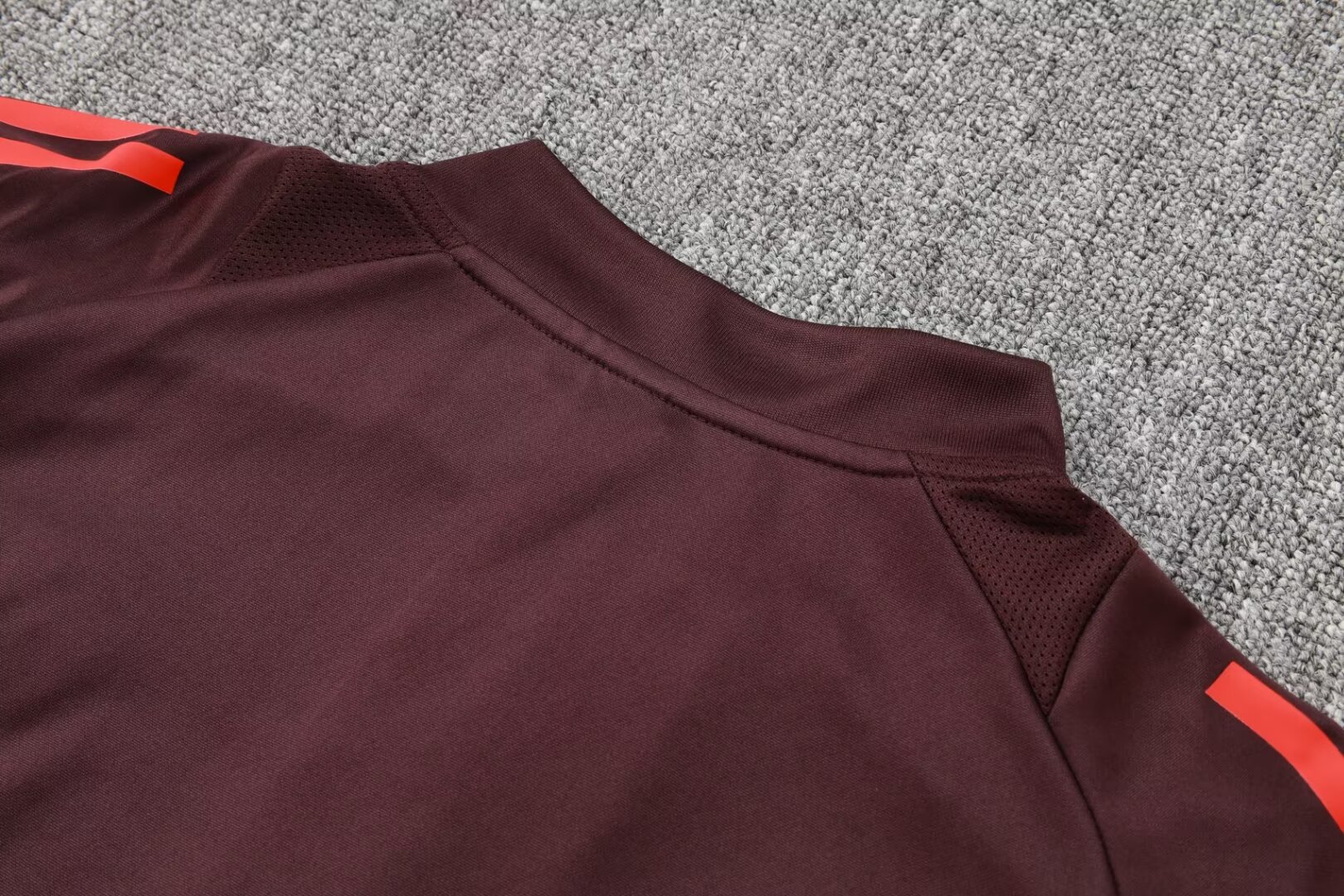 24/25  Bayern Munich Training  1:1 Quality Training Jersey