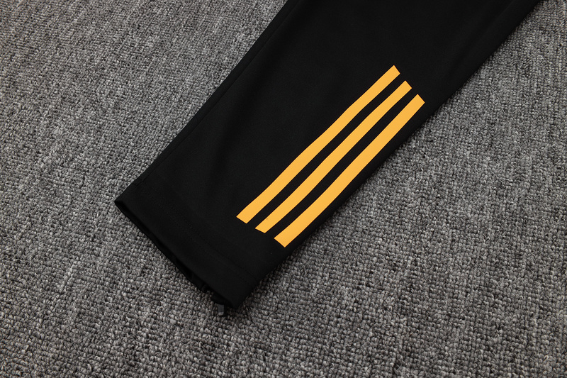 2024/25 Bayern  Red Jacket Tracksuit