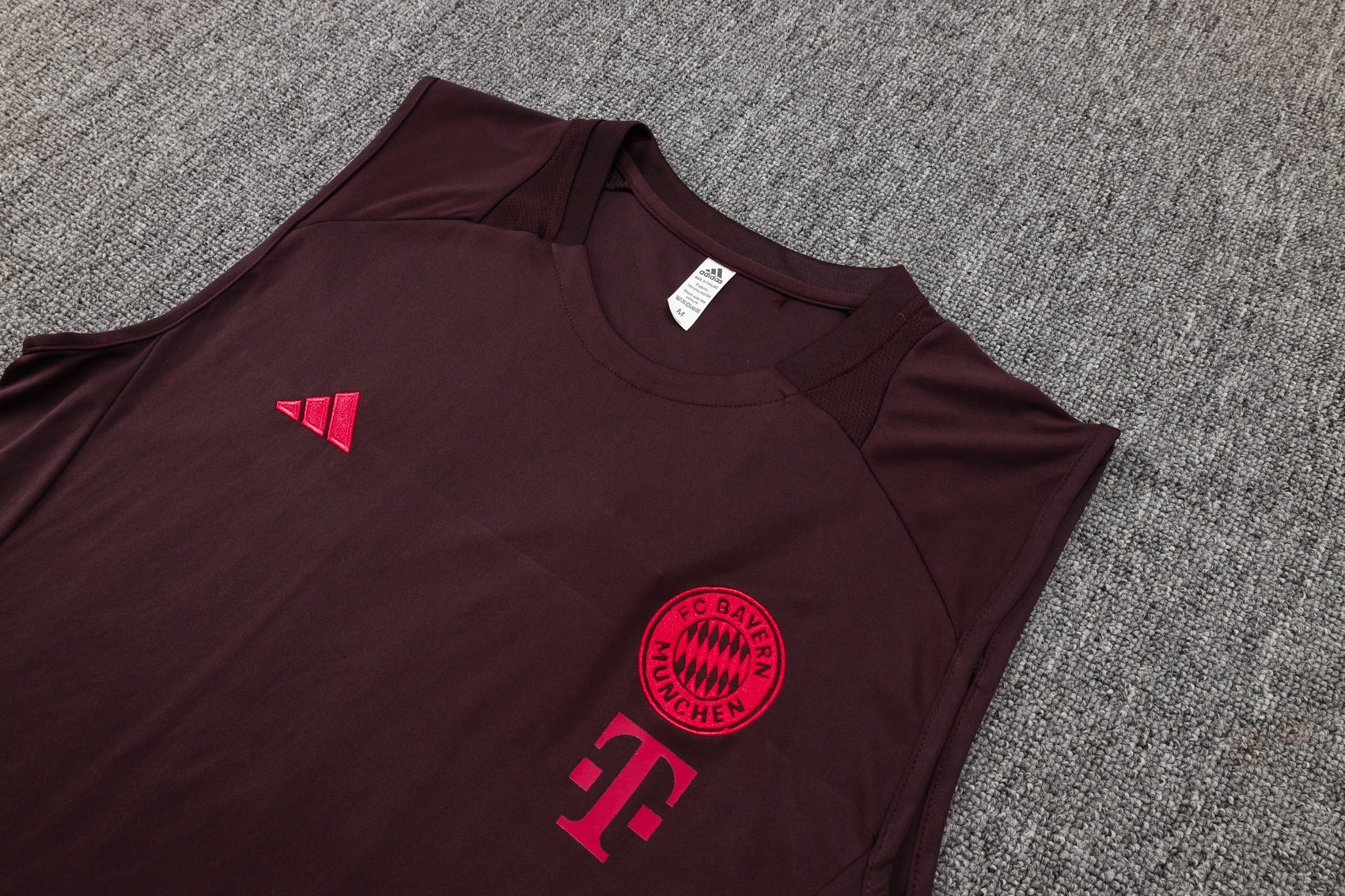 24/25  Bayern Munich Red  Brown 1:1 Quality Training Vest（A-Set）