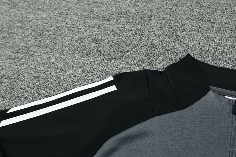 24/25  Man Utd Dark Grey 1:1 Quality Training Jersey