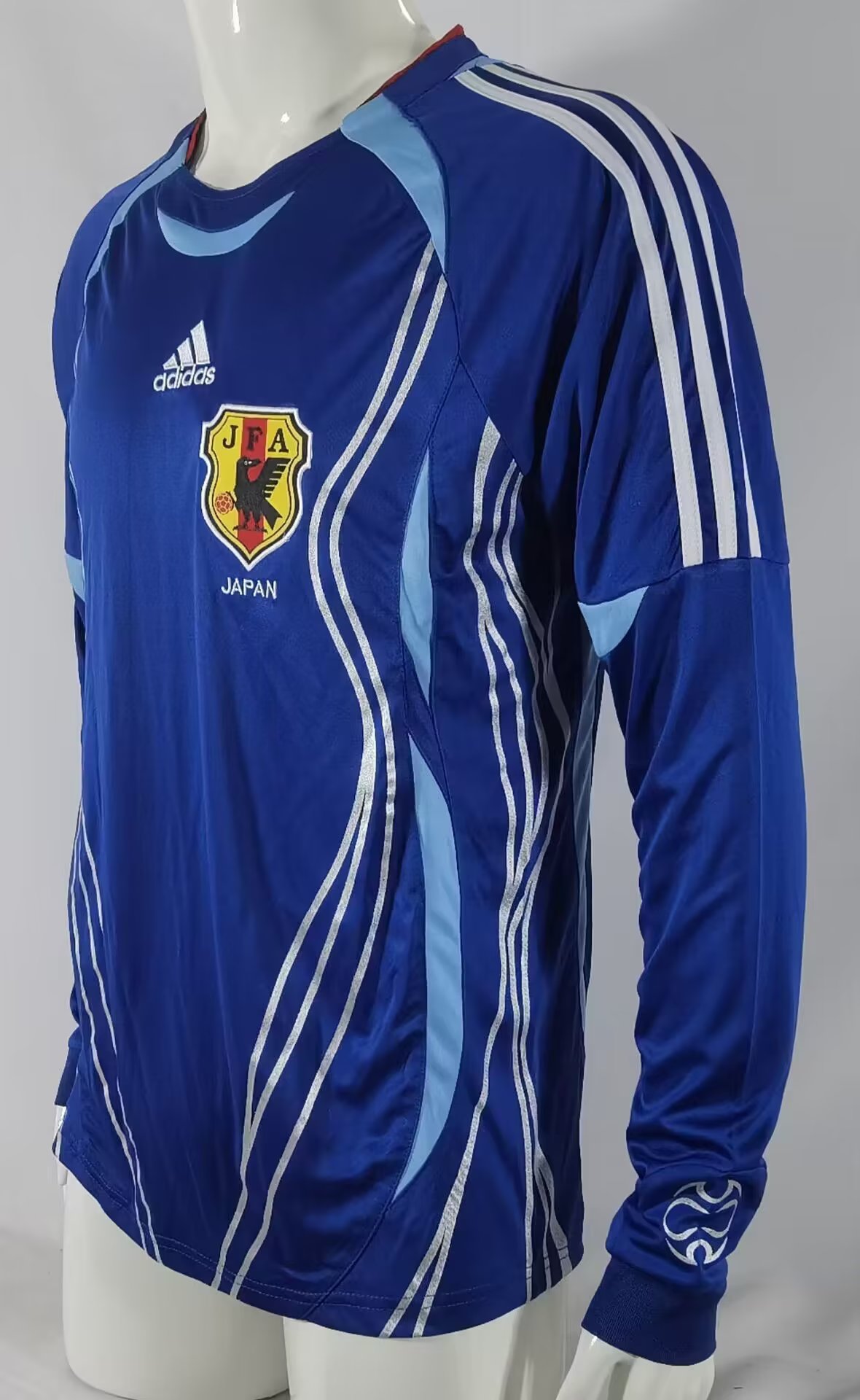 2006 Japan Away Long Sleeve Retro Soccer Jersey...