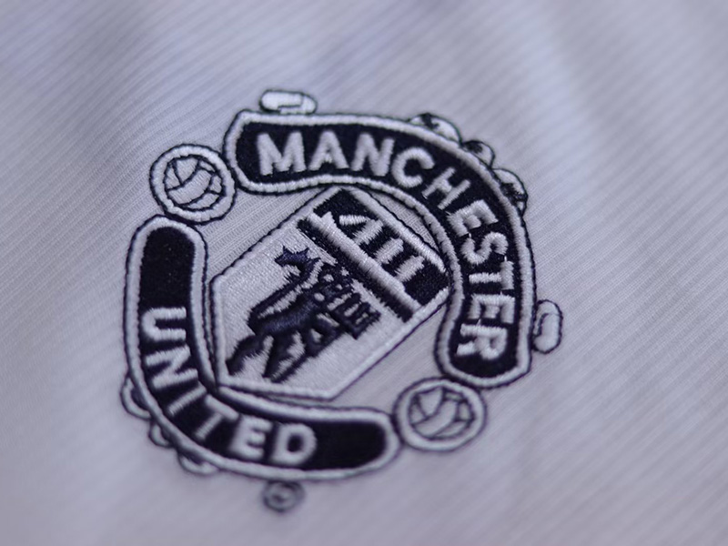 1999-2000 Man Utd White Away Long Sleeve Retro ...