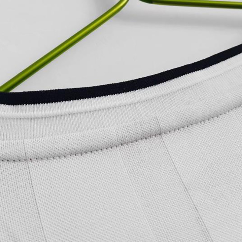 2002 England Home Retro Long Sleeve Soccer Jers...