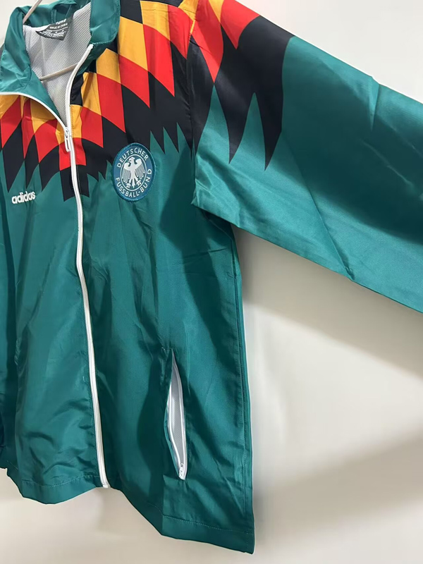 25-26 Germany Green Windbreaker #刺绣