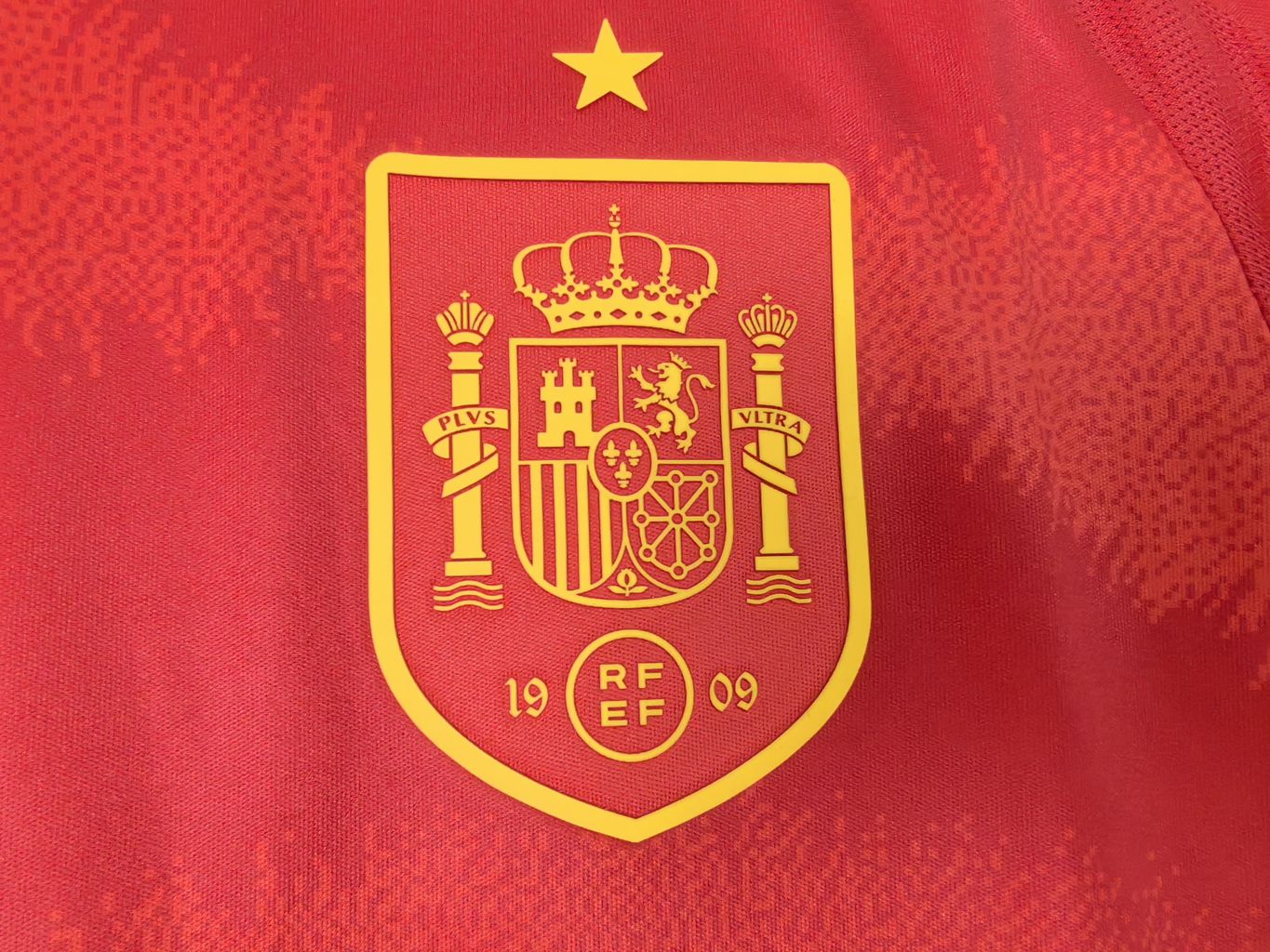 24-25 Spain Home Fans Soccer Jersey