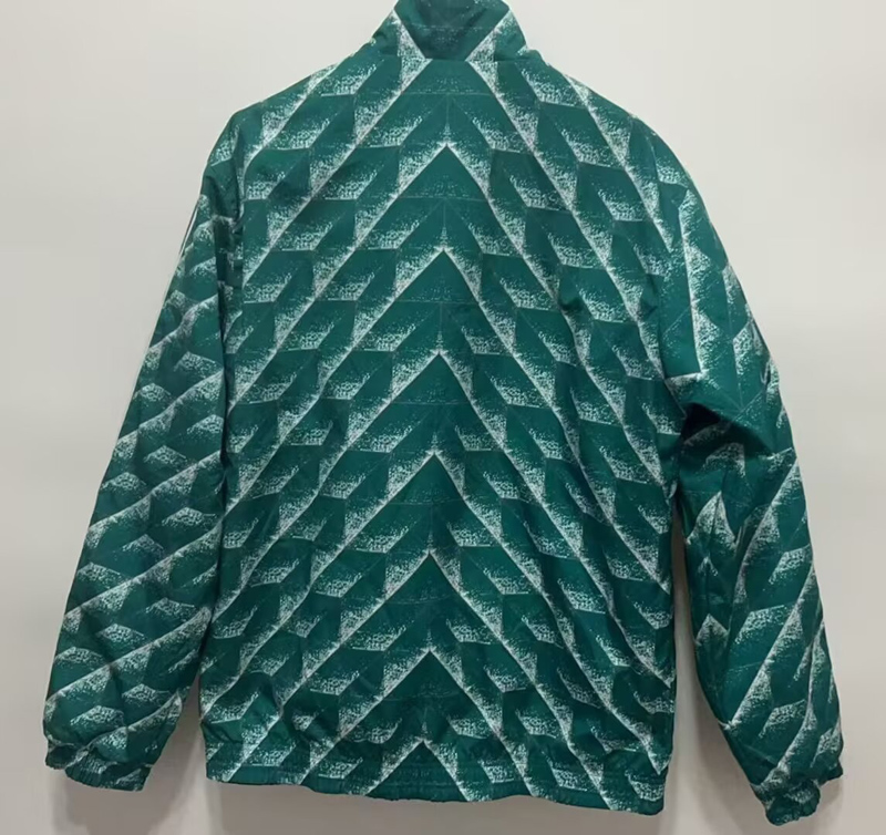 24-25 Germany Green & Pink Double Sided Windbreaker (双面风衣)