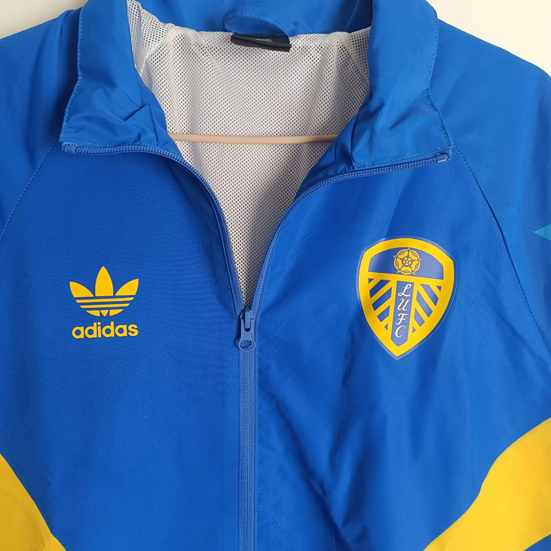 24-25 Leeds United Blue Windbreaker (黄边)