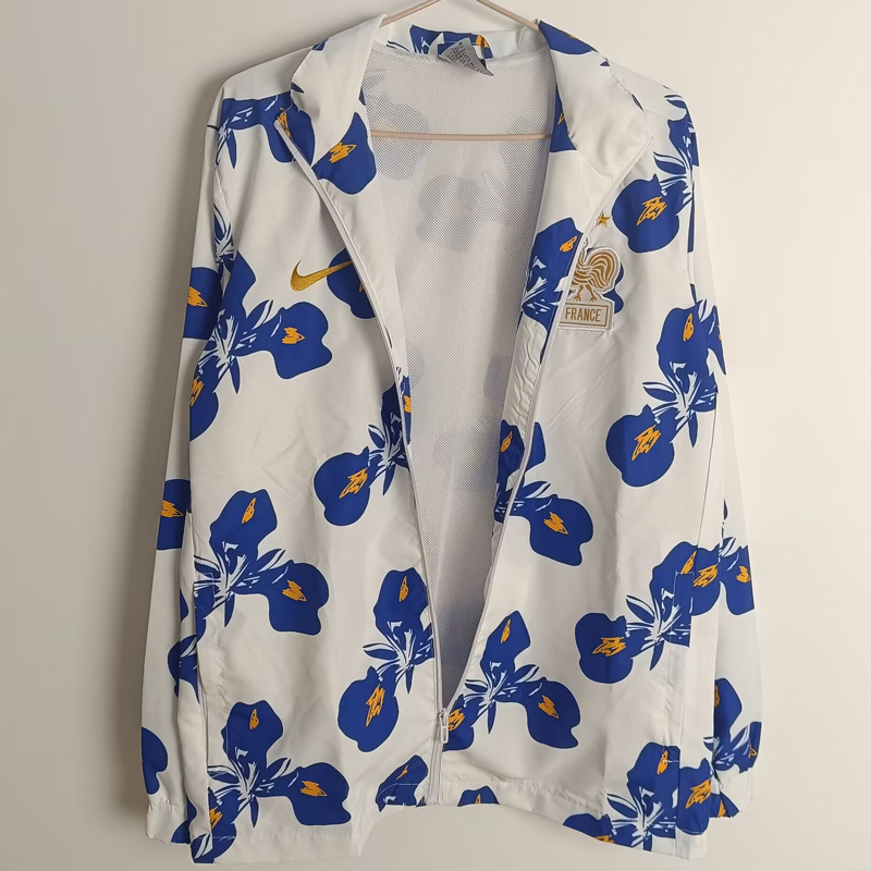 24-25 France White Windbreaker #刺绣