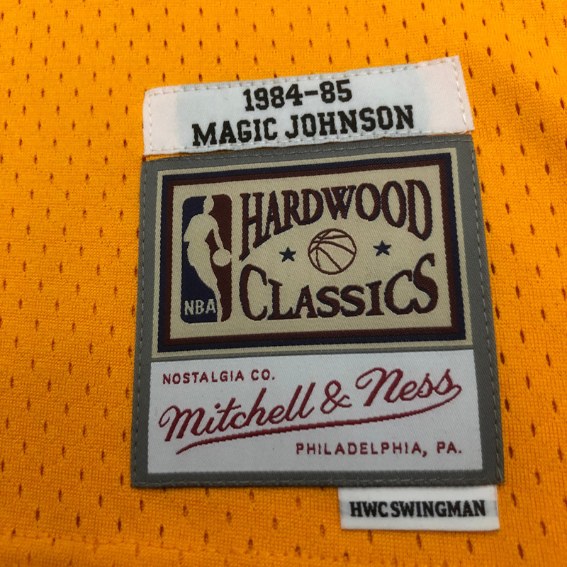 1984-85 LAKERS JOHNSON #32 Yellow Retro Top Qua...