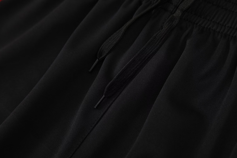 25-26 Man Utd White Training Short Suit