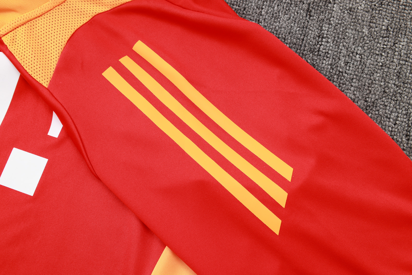 24-25 Bayern High Quality Half Pull Tracksuit