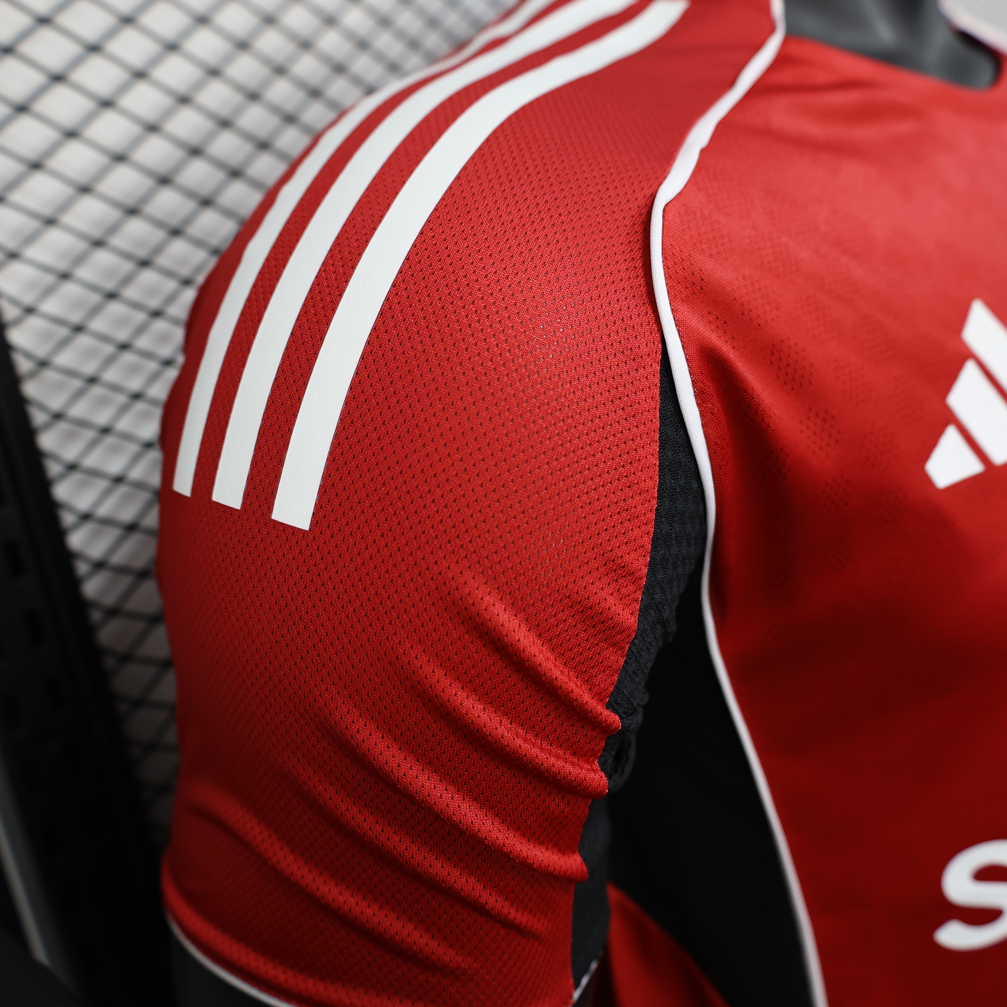 25-26 Man Utd Red Player Version Soccer Jersey