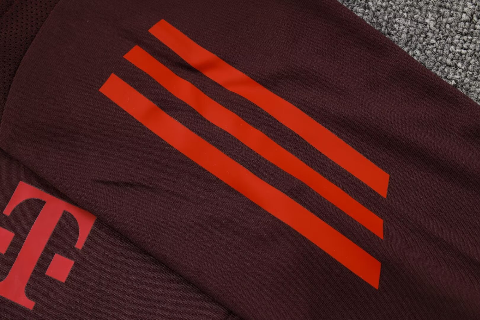 24/25  Bayern Munich  1:1 Quality Training Jersey（A-Set）