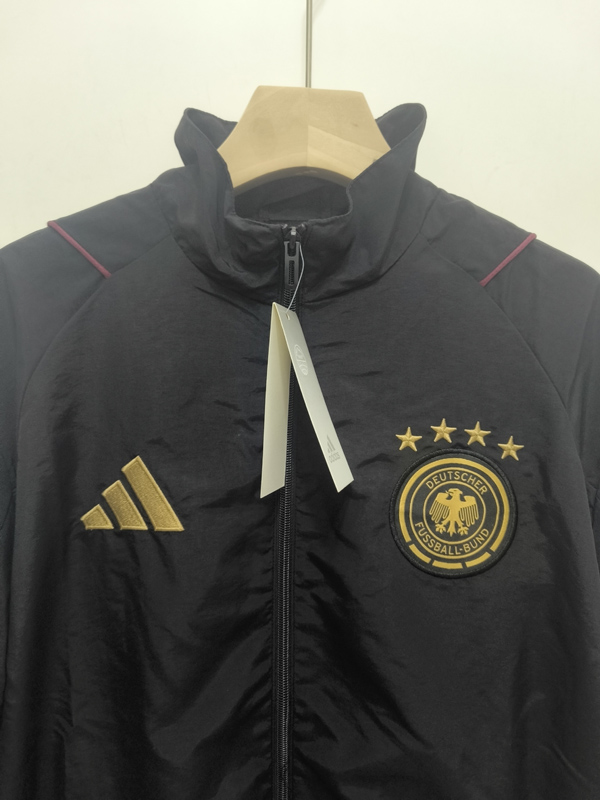 25-26 Germany Black Windbreaker #刺绣