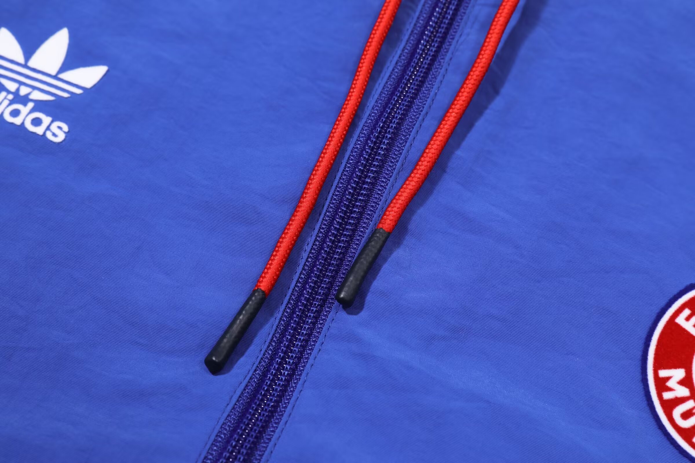 24/25 Bayern Red Trench coat suit