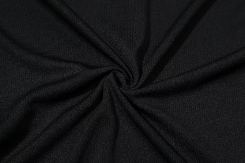 25-26 Man Utd Black Polo Tracksuit