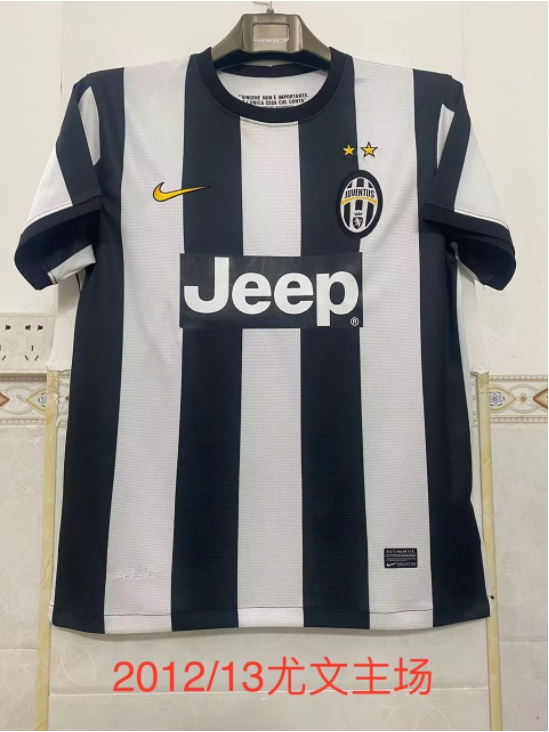 2012-2013 JUV Home Retro Soccer Jersey