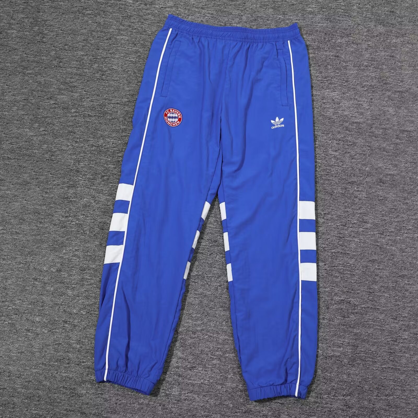 24/25 Bayern Red Trench coat suit