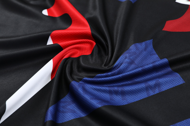 25-26 Man Utd Black Training Short Suit