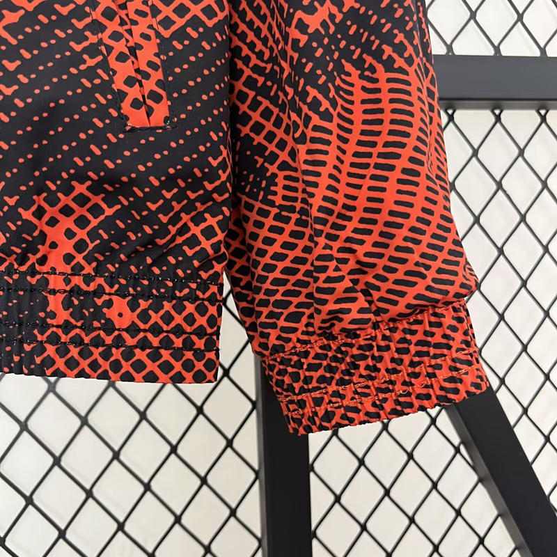 24-25 Man Utd Yellow & Red Double Sided Windbreaker (双面风衣)