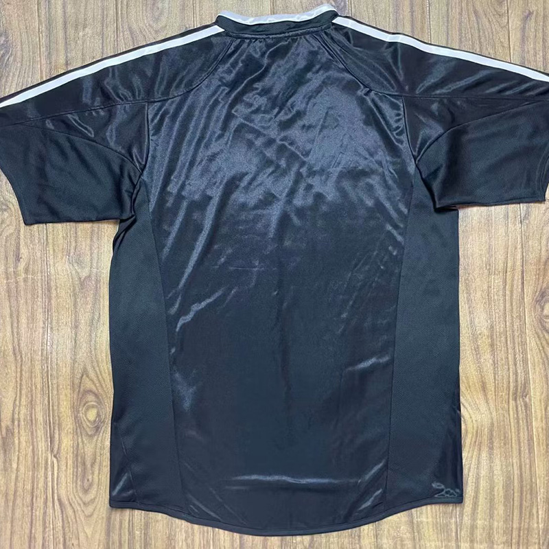 2004-2005 RMA Away Black Retro Soccer Jersey