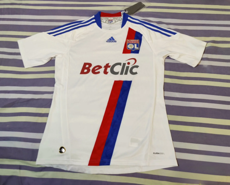 2010-2011 Lyon Home Retro Soccer Jersey