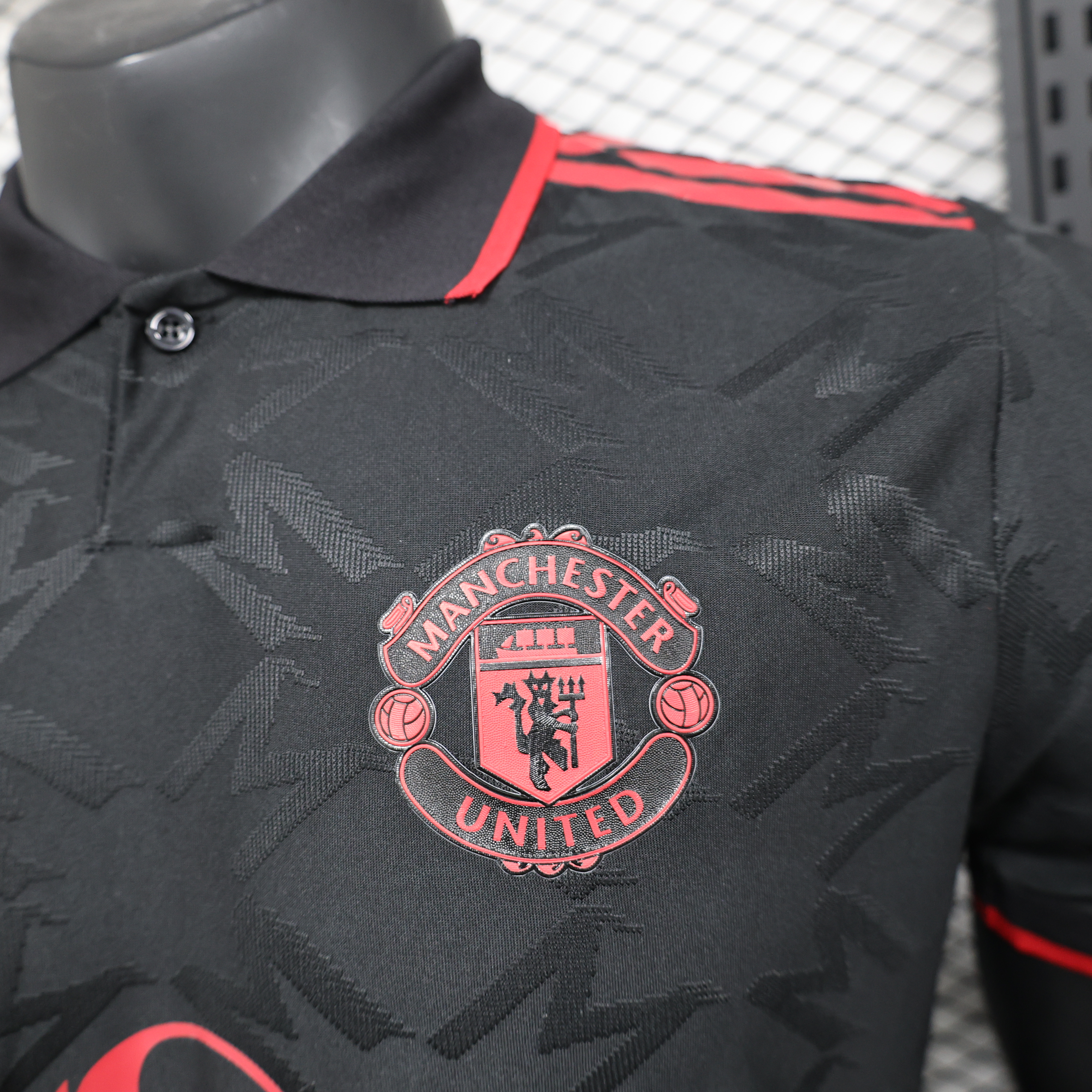 24-25 Man Utd Black Special Edition Player Version Training shirts *红标翻领