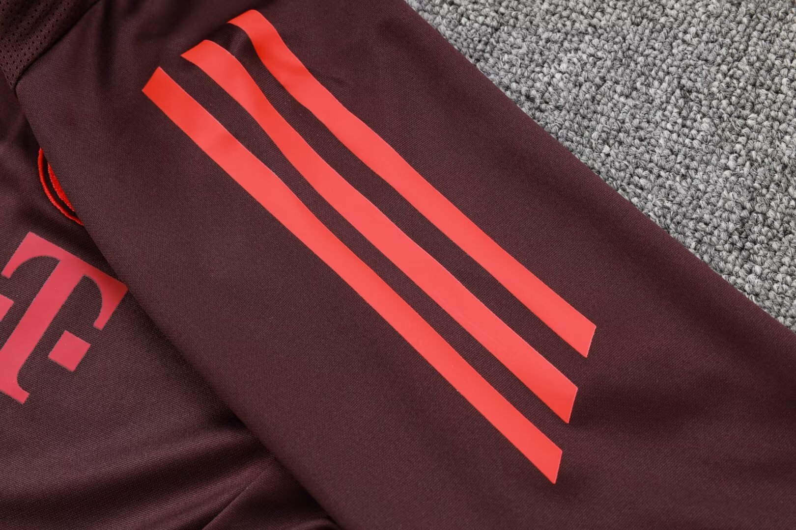 24/25  Bayern Munich Training  1:1 Quality Training Jersey