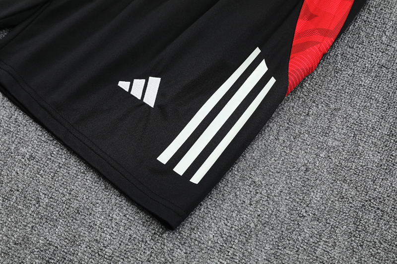 25-26 Man Utd Black Tank top and shorts suit