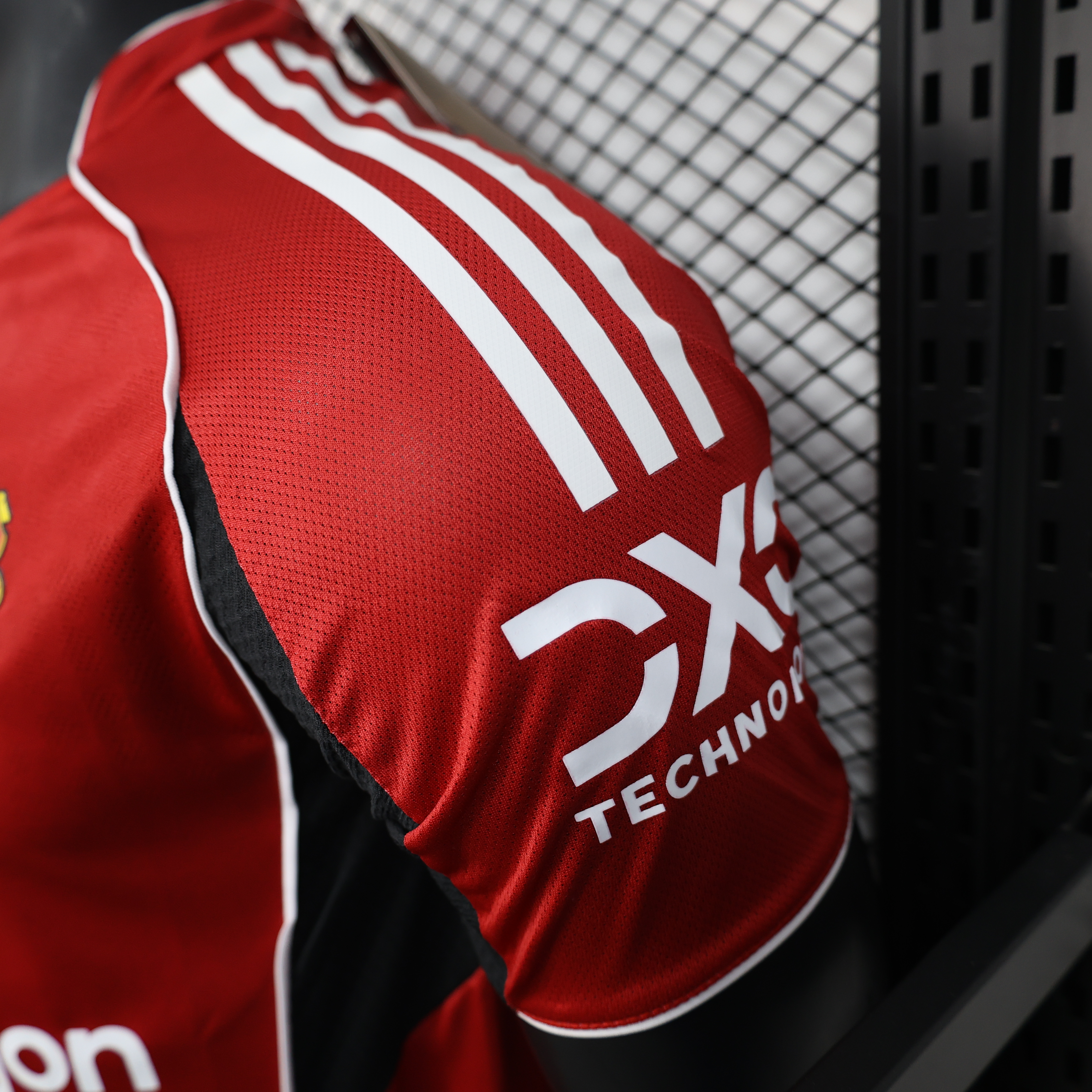 25-26 Man Utd Red Player Version Soccer Jersey