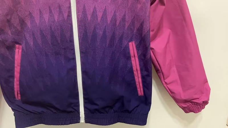 24-25 Germany Green & Pink Double Sided Windbreaker (双面风衣)
