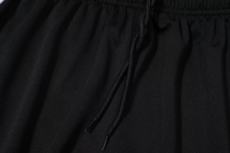 25-26 Man Utd Black Polo Tracksuit