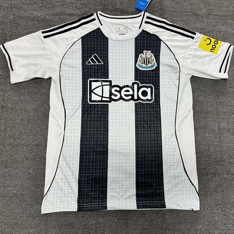 25-26 Newcastle Home Fans Soccer Jersey