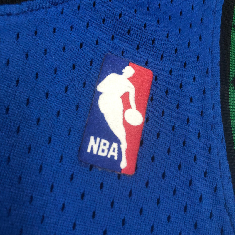 2003-04 Timberwolves GARNETT #21 Blue Retro Top...