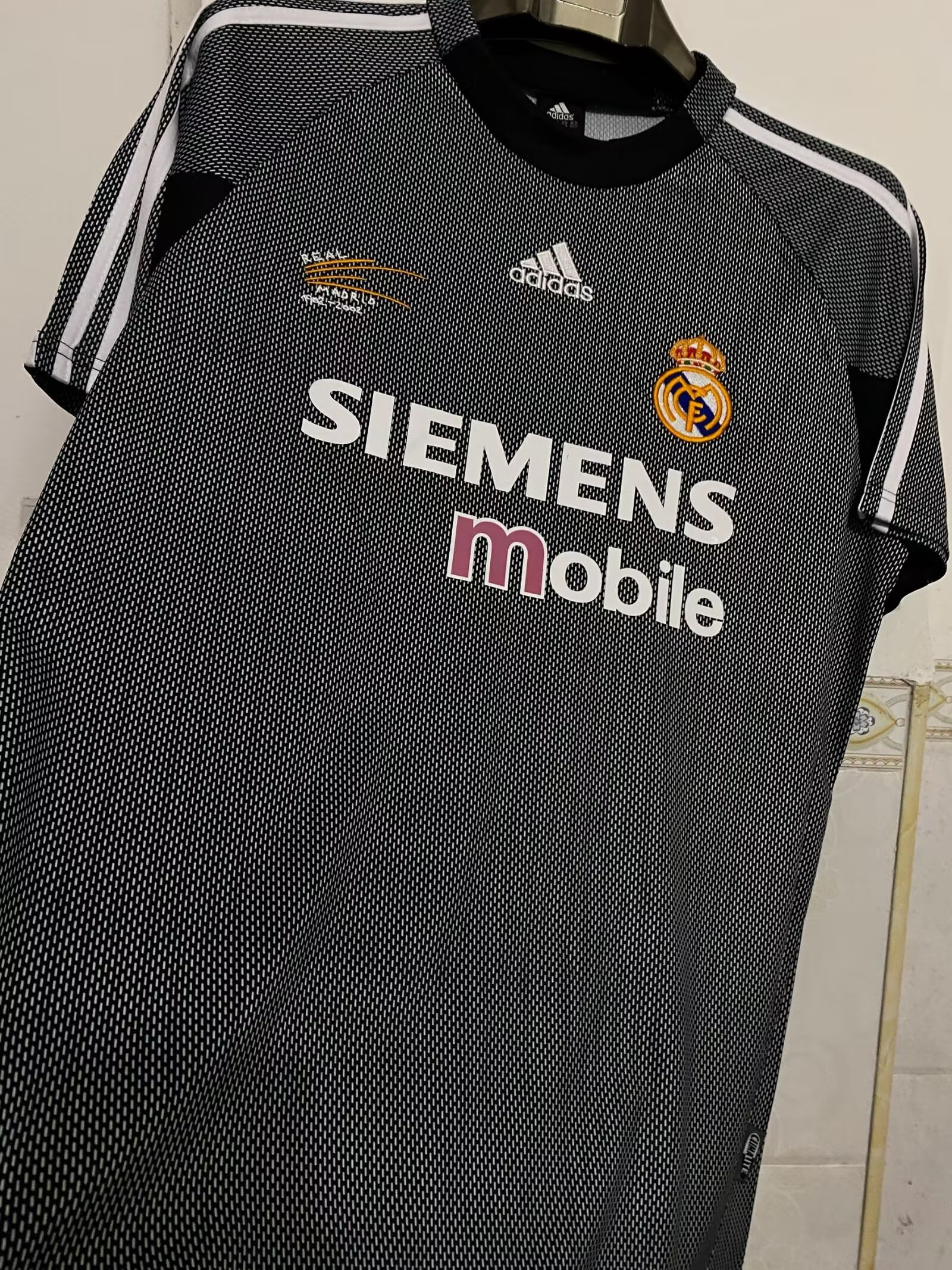 2002-2003 RMA Goalkeeper Retro Soccer Jersey