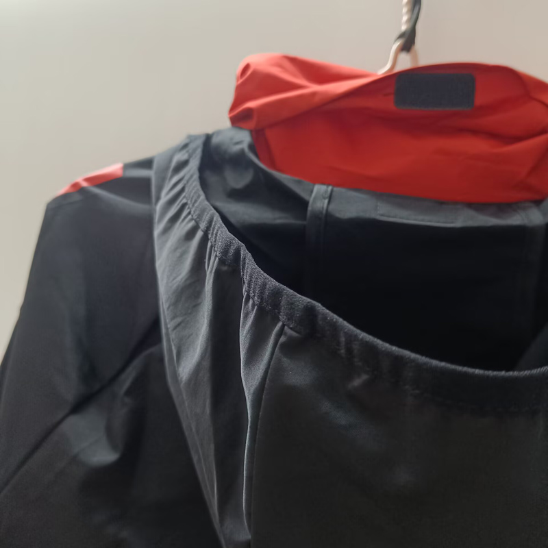 24-25 Man Utd Black Windbreaker