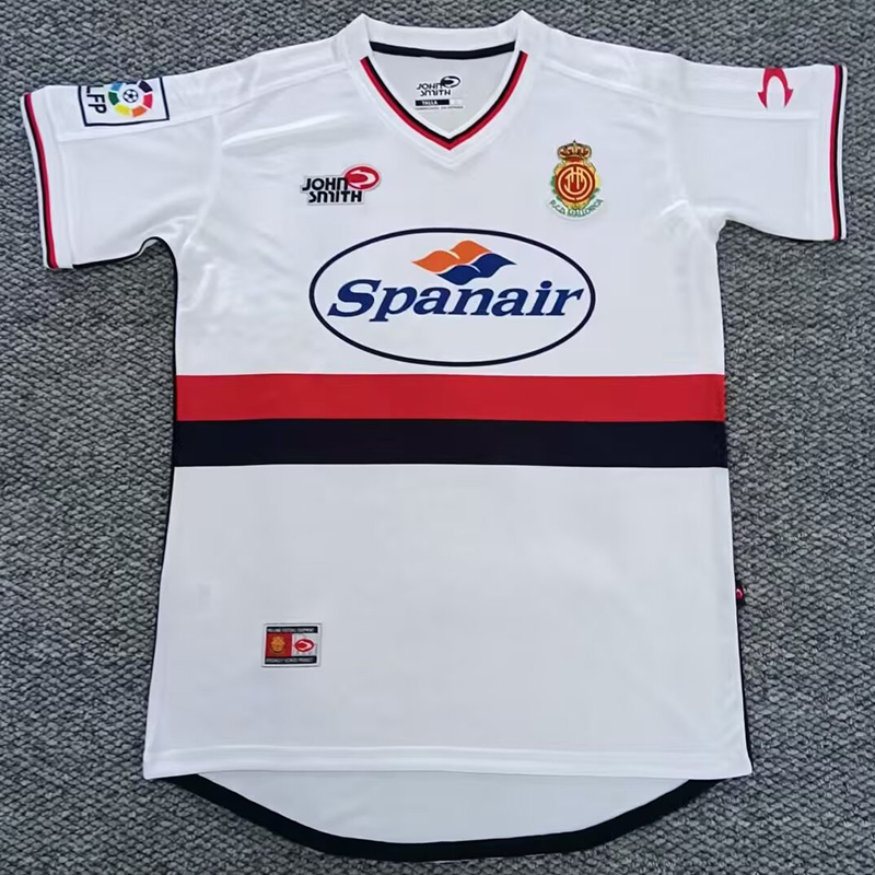 2001-2002 Mallorca White Retro Soccer Jersey *带章