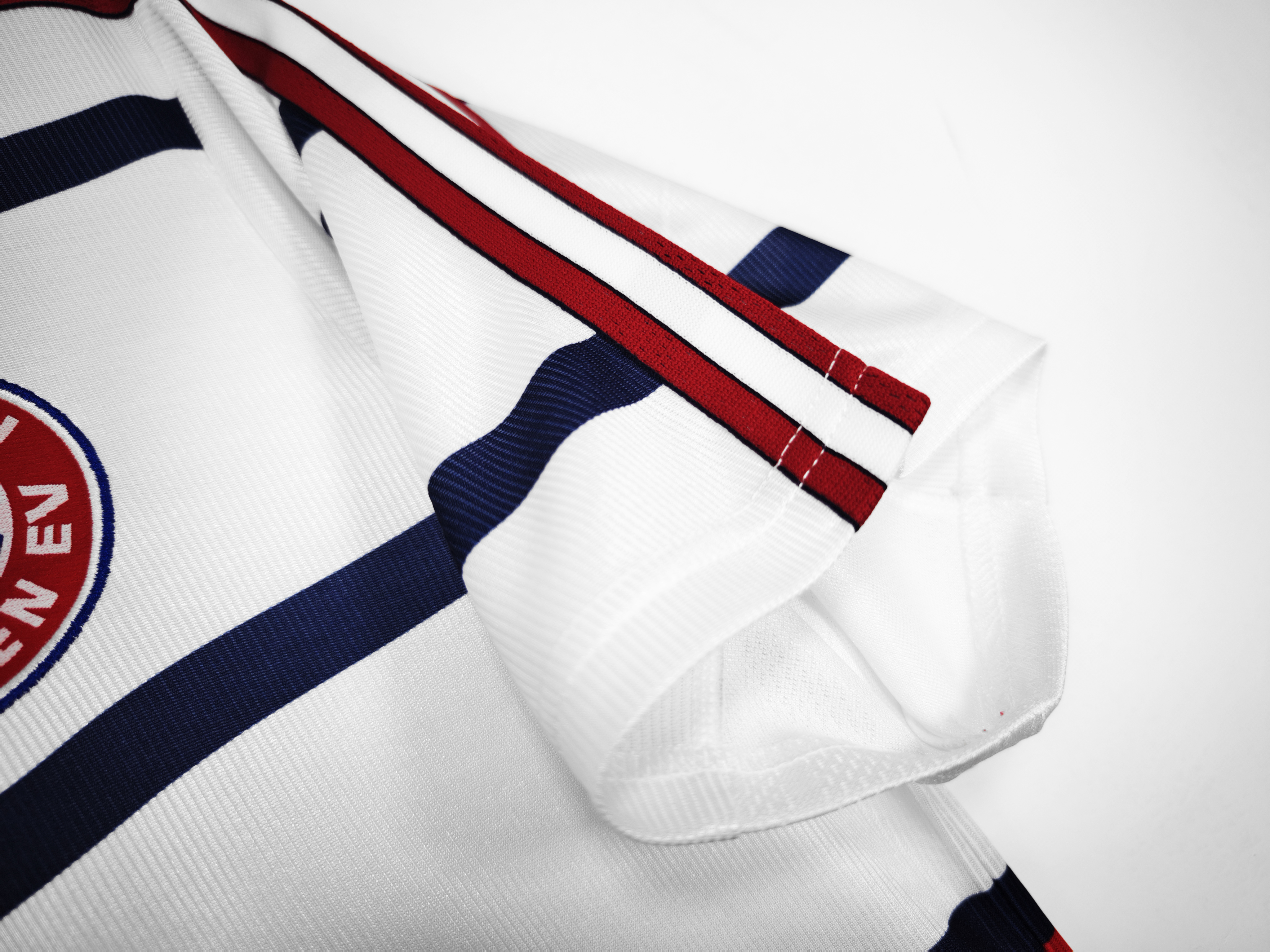 1998-2000  Bayern away Retro  Soccer Jersey