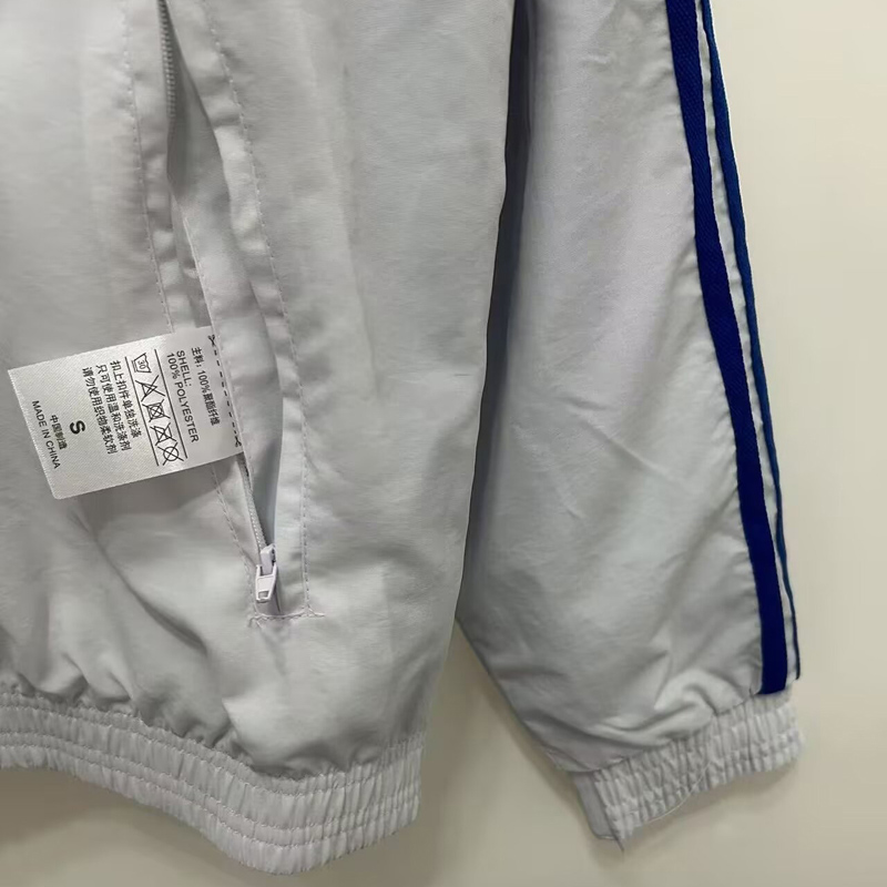 24-25 Man Utd Blue & White Retro Double Sided Windbreaker (双面风衣)