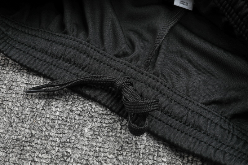 2024 Japan Black Half Pull Tracksuit (半拉链)(匹印)