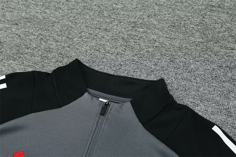 24/25  Man Utd Dark Grey 1:1 Quality Training Jersey