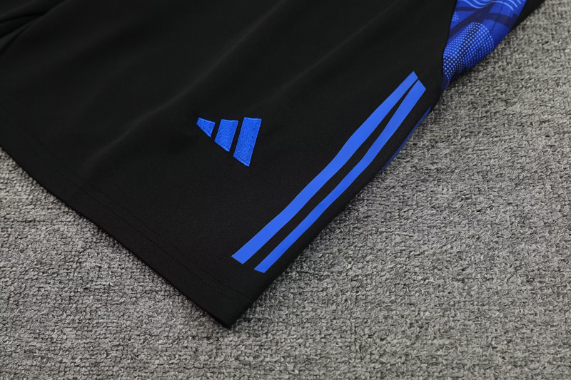 24-25 Man Utd Pink Training Short Suit