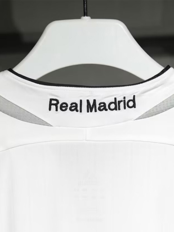 2006-2007 RMA Home Player Version 球员 Retro Soccer Jersey