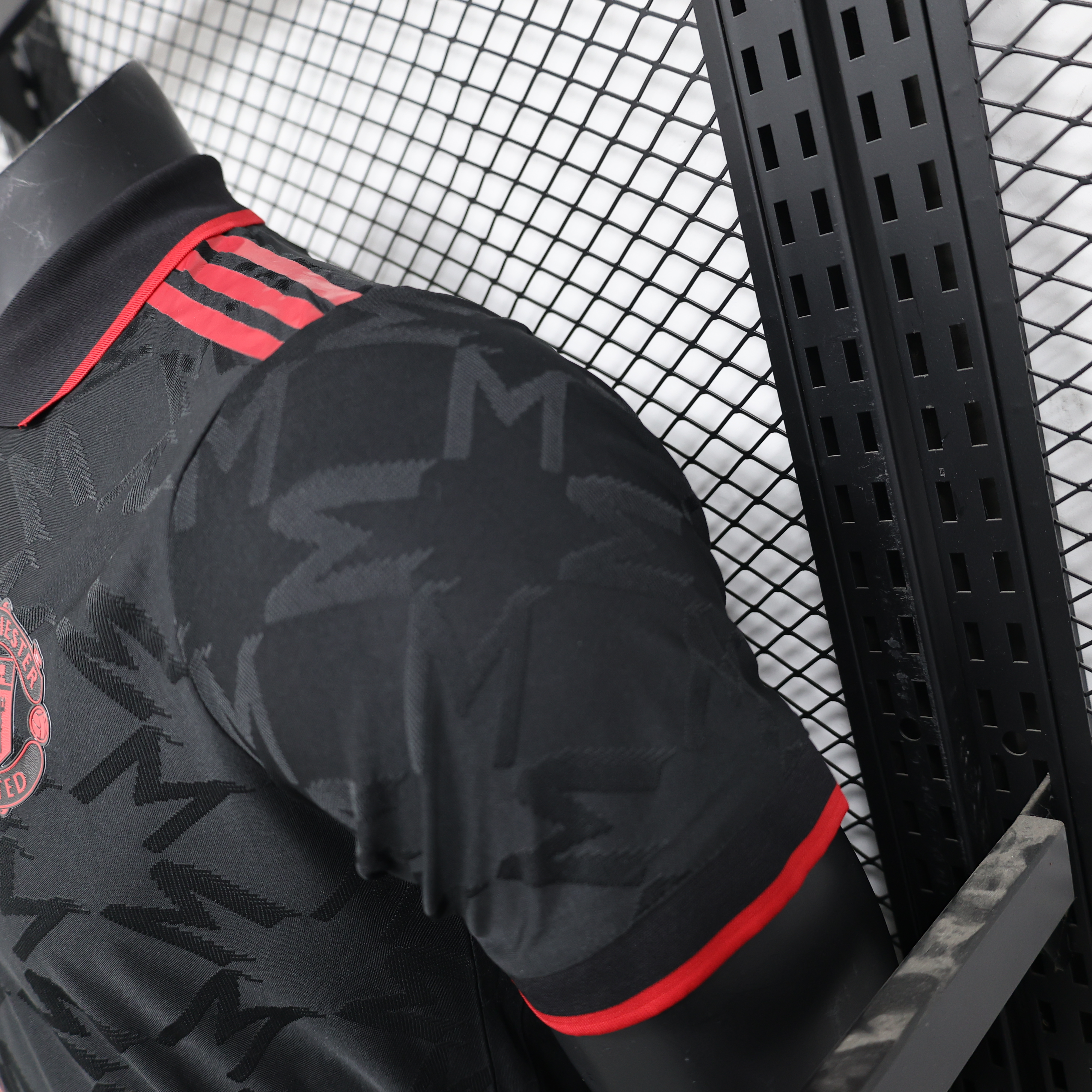 24-25 Man Utd Black Special Edition Player Version Training shirts *红标翻领
