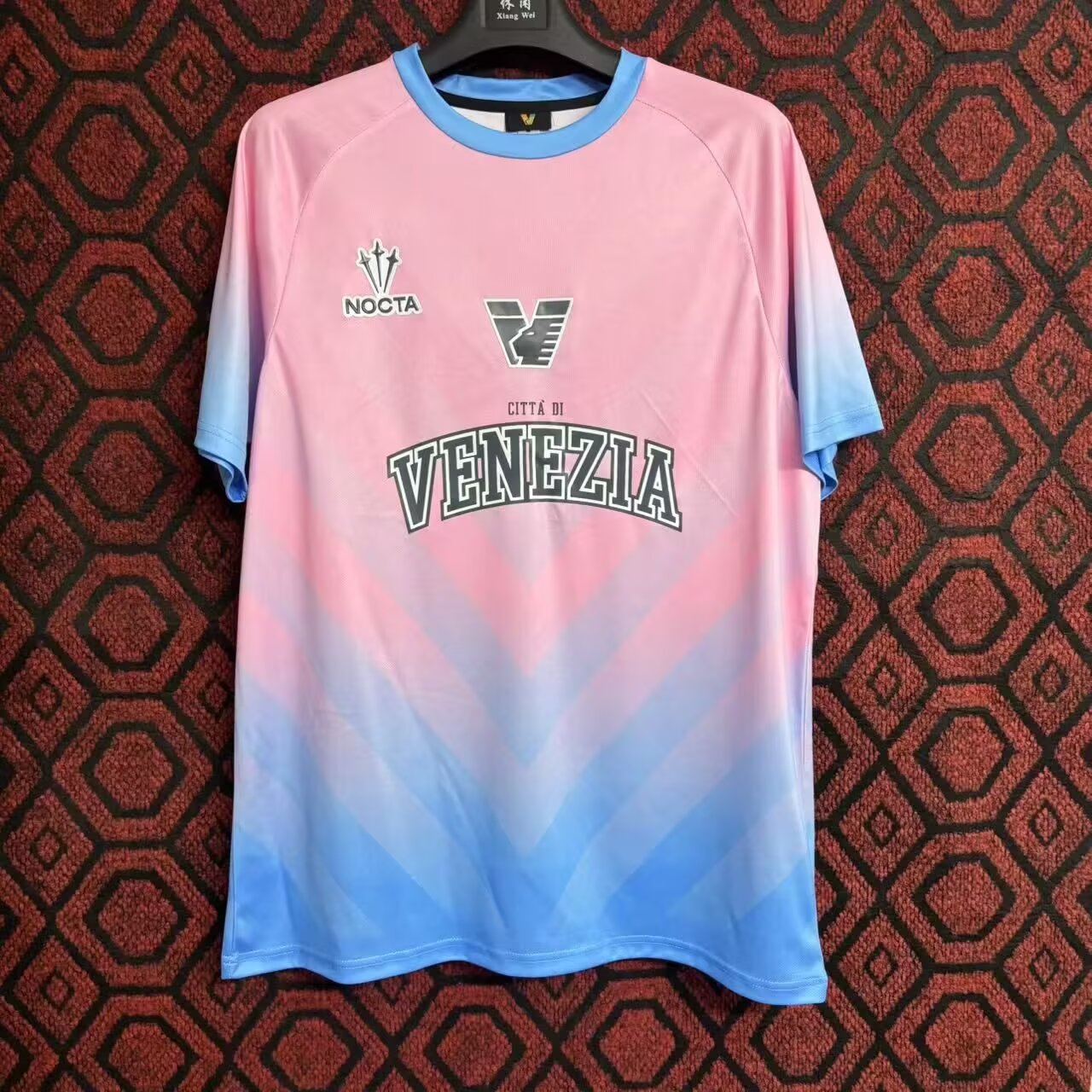 24-25 Venezia FC Pink Goalkeeper Soccer Jersey
