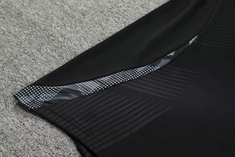 24-25 Inter Miami Black Half Pull Tracksuit (半拉链)