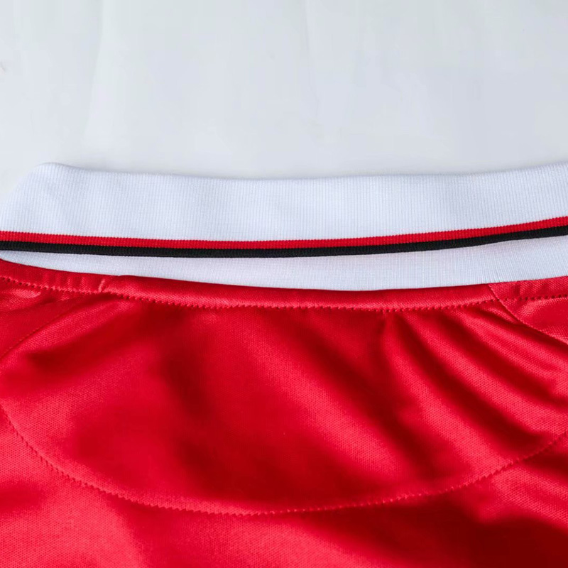 1999-2000 Man Utd Home Retro Soccer Jersey (带决赛字)