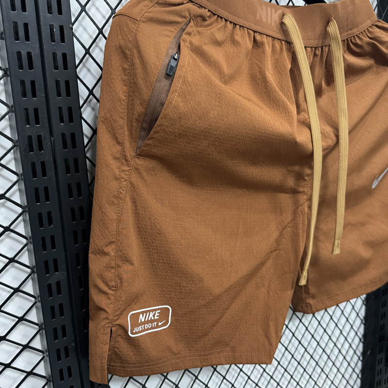 D3302 NK Brown Casual Short Pants