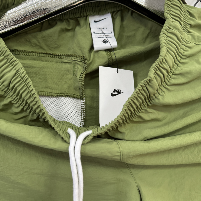 D900 NK Green Casual Short Pants