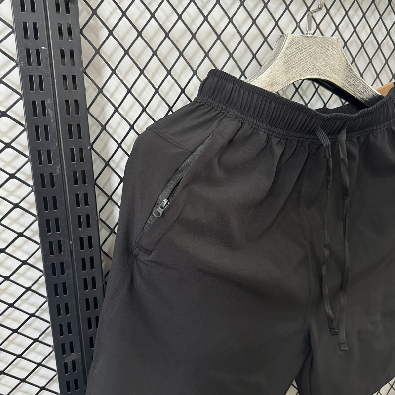 D705 NK Black Casual Short Pants